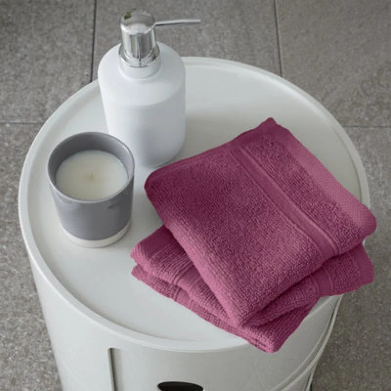 Image of Catherine Lansfield Catherine Lansfield 'Zero Twist' Face Cloth Pair in Raspberry Size: Face Towel Raspberry Face Towel Unisex 5057681135892