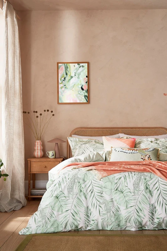 Image of YVONNE ELLEN 'Tropical Safari' Cotton Duvet Cover Set in Green Size: King Green Unisex King