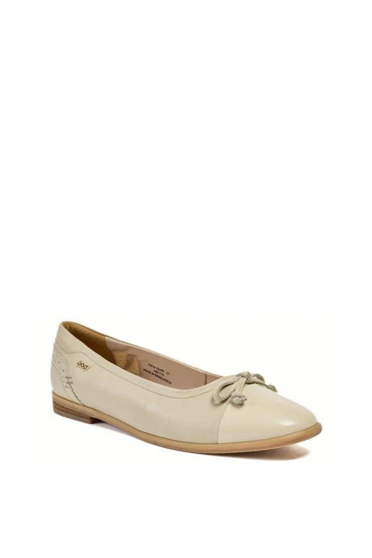 Image of Pod Womens Priya Ballet in Taupe Size: 7 Taupe Female 7