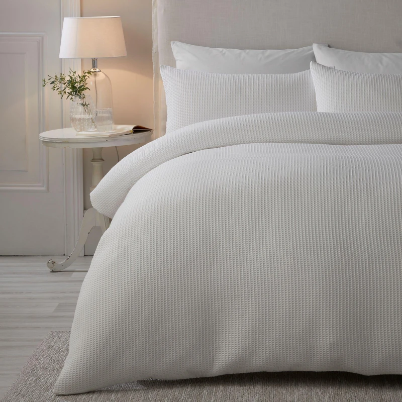 Image of Serene Lindly Duvet Cover and Pillowcase Set White