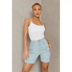 Image of I Saw It First Light Wash Cargo Pocketed Roll Hem Denim Shorts - Blue
