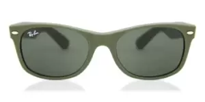 Image of Ray-Ban Sunglasses RB2132 New Wayfarer 646531