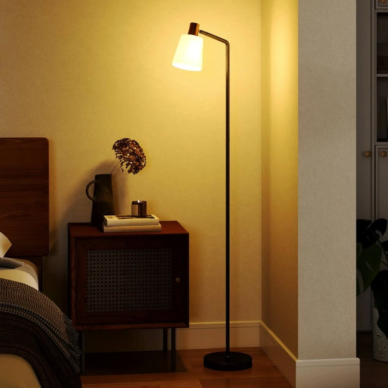 Image of HOMCOM Standing Lamp with Rotatable Head, Modern Floor Lamp, Black Size: 140cm Black Unisex 140 cm