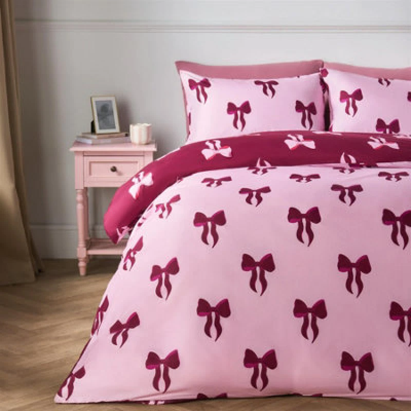 Image of OHS OHS Bows Microfibre Reversible Bedding Set Duvet Cover with Pillowcase in Pink Size: Single Pink Single Unisex 5027434221073