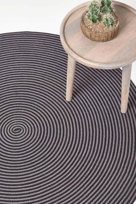 Image of Homescapes Handmade Woven Spiral Braided Rug in Grey Size: 200cm diameter Grey Unisex 200cm diameter