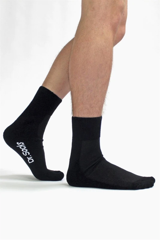 Image of Dr.Socks Dr.Socks Men 4 Pack Extra Wide Bamboo Diabetic Ankle Socks in Black Size: 9-11 Black 9-11 Male 5060910929131