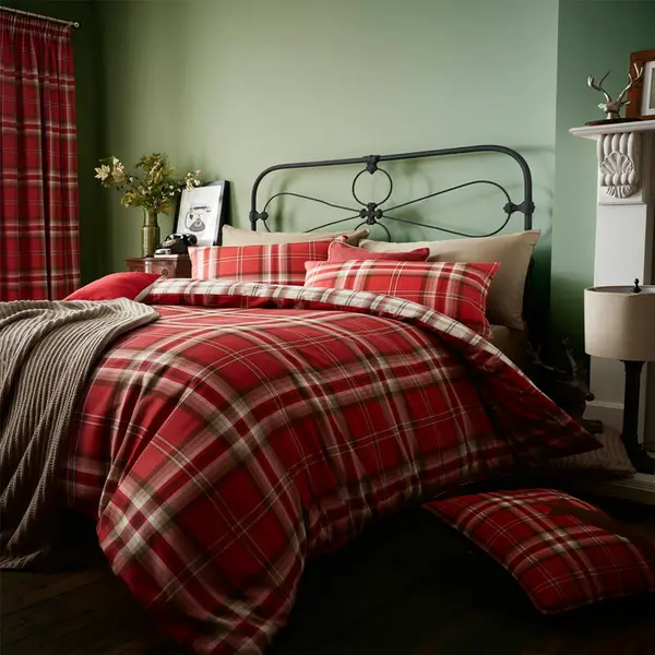 Image of CATHERINE LANSFIELD Catherine Lansfield - Kelso Reversible Tartan Check Duvet Cover Set, Red, Double BD/33905/W/DQS/RE