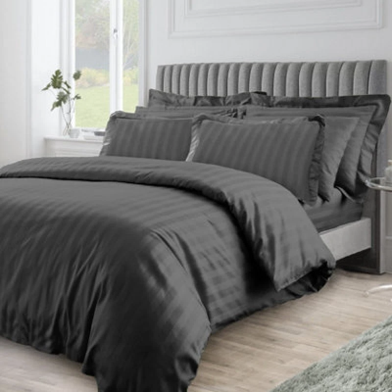 Image of Velosso Elegant Embossed Design Duvet Cover & Pillowcase Set in Black Size: Double Black Unisex Double