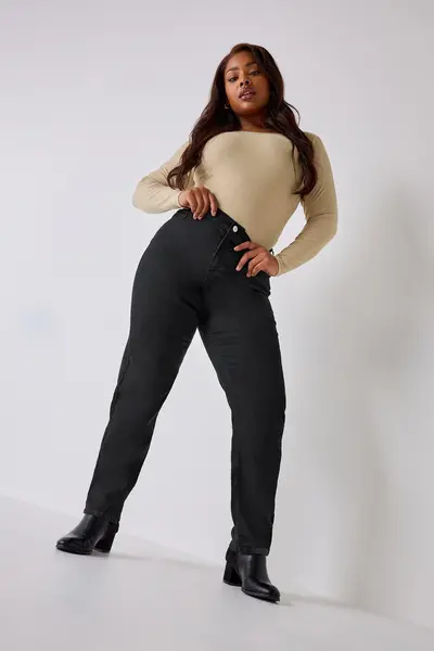 Image of Straight Leg RUBY Jeans