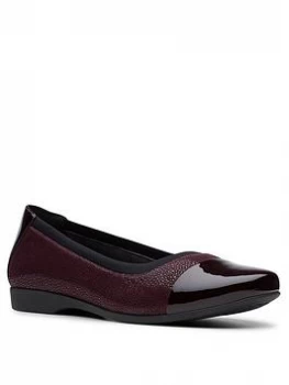 Image of Clarks Unstructured Un Darcey Cap Ballerina - Aubergine