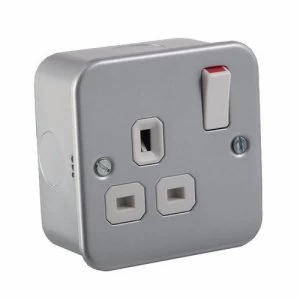 Image of KnightsBridge 1G DP 13A Metal Clad 230V UK 3 Pin Switched Electric Wall Socket