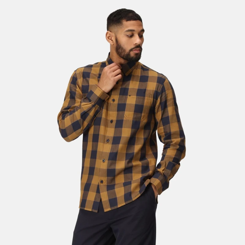 Image of Regatta Lance Checked Shirt - Navy/Umber Bold Check Navy/Umber Bold Check L