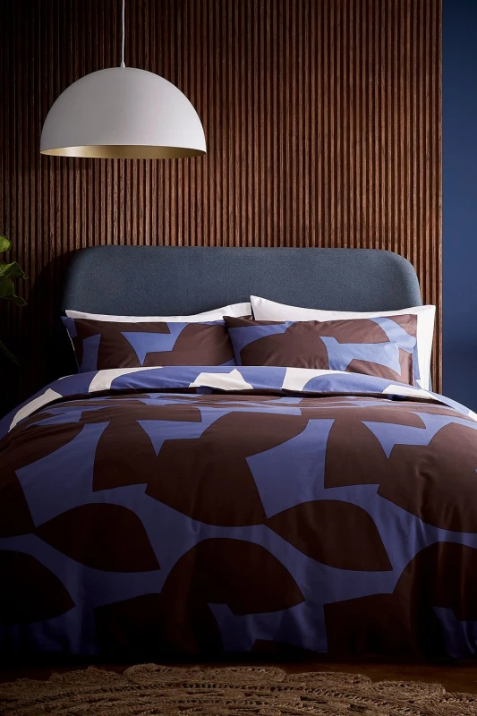 Image of Helena Springfield Helena Springfield 'Alva' Cotton Duvet Cover Set in Blue Size: Single Blue Single Unisex 5016709712583