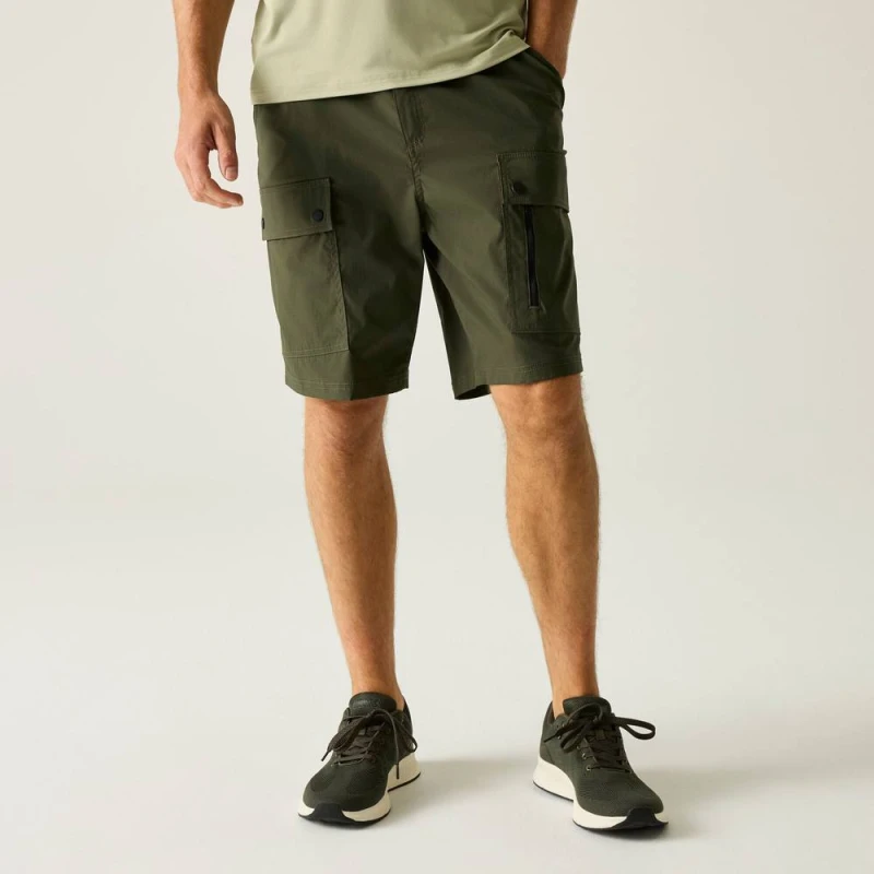 Image of Regatta Mens Arlery Shorts in Green Size: 36R Green Male 36R
