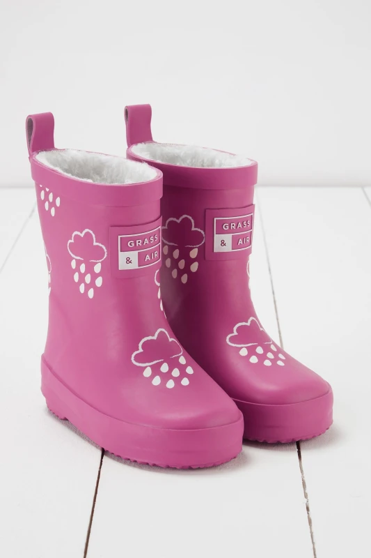 Image of Grass & Air Colour-Changing Wellies in Fuchsia Size: Infant 10 Fuchsia Unisex Infant 10