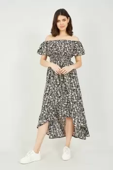 Image of Black Ditsy Field Flower Print Dipped Hem Dress