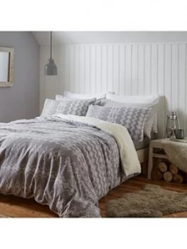 Image of Catherine Lansfield Alpine Fleece Duvet Cover Set