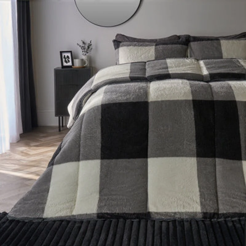 Image of OHS OHS Check Coverless Duvet Pillowcase Bedding Set Teddy Fleece Gingham Quilt 10.5 TOG in Light Grey Size: King Light Grey King Unisex 50274341970