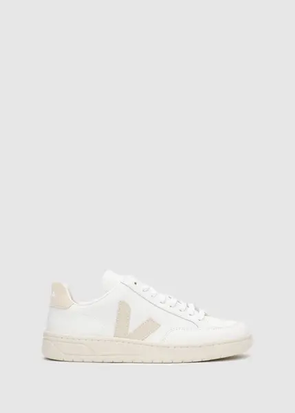 Image of Veja Womens V-12 Leather Trainers In Extra White Sable