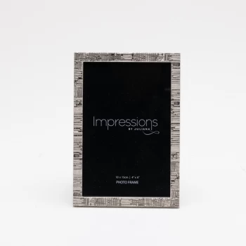 Image of 4" x 6" - Silver Colour Photo Frame with Contemporary Edge