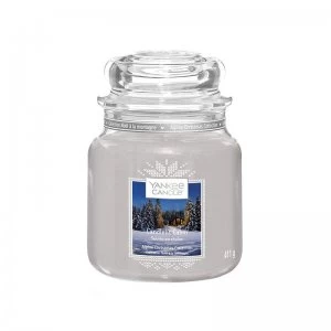 Image of Yankee Candle Candlelit Cabin Medium Candle 411g