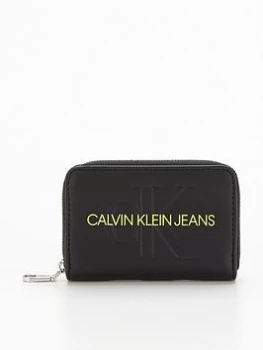 Image of Calvin Klein Jeans Sculpted Mono Medium Purse - Black, Women
