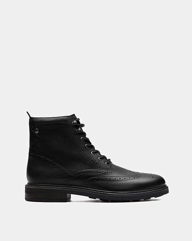 Image of Clarks Clarks Newford Lace Boots - Black - Clarks - Size: 7 Black Male 7 LM62101