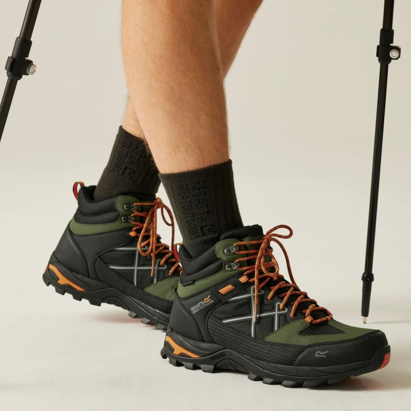 Image of Regatta Regatta Men 'Samaris III' Walking Boots in Green Size: 9 Green 9 Male 5063516022893