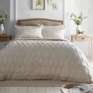 Image of Appletree Heritage - Elysia Woven Jacquard Quilted Bedspread, Champagne, 200 x 230 Cm
