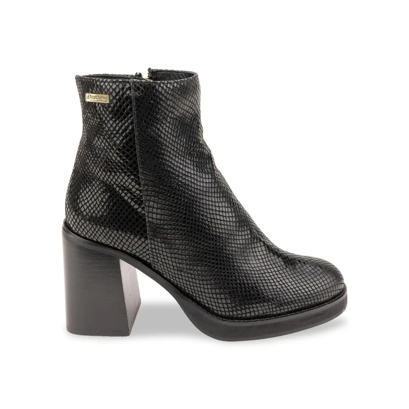 Image of Les Tropeziennes par M.Belarbi Womens boots Les Tropeziennes par M.Belarbi Lauriane Noir Female 39