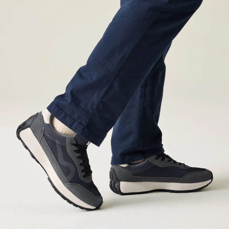 Image of Regatta Regatta Men Marine Heritage Shoes in Mid Navy Size: 6 Mid Navy 6 Male 5063516026303