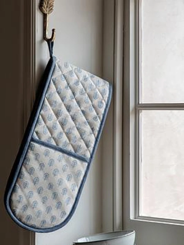 Image of Crossland Grove Persephone Floral Stamp Double Oven Glove Blue 5.06109E+12