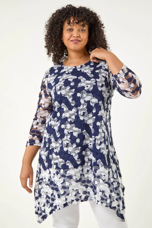 Image of Roman Womens Curve Floral Lace Tunic Top in Navy Size: 26-28 Navy Female 26-28