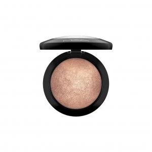 Image of MAC Mineralize Skinfinish Global Glow
