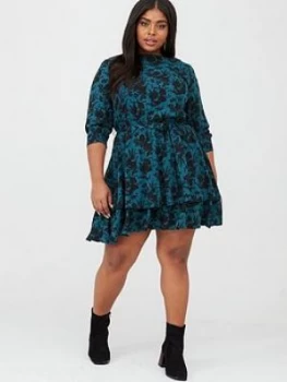 Image of Oasis Curve Shadow Floral Dress