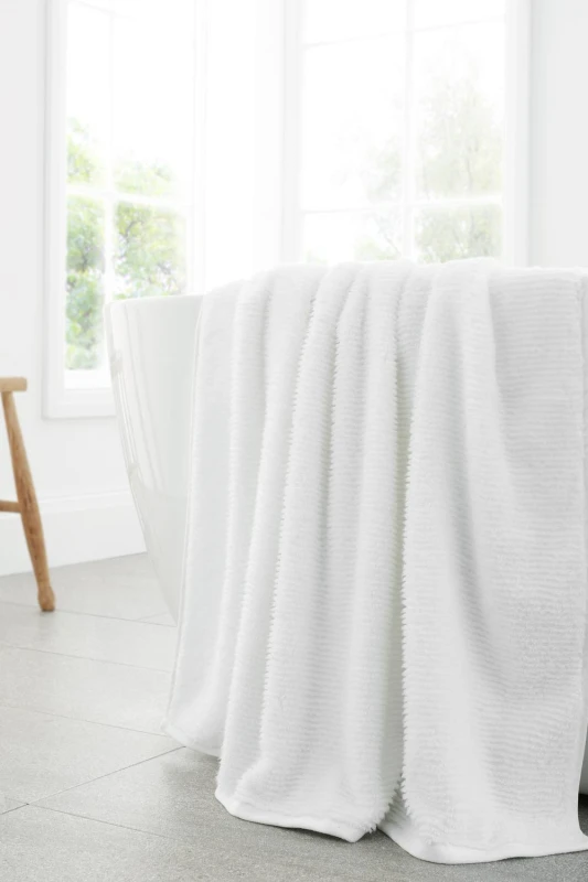 Image of Bianca 'Soft Zero Twist Spa' Cotton Hand Towel in White White Unisex
