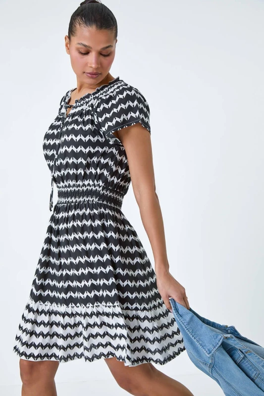Image of Roman Womens Zig Zag Border Print Shirred Dress in Black Size: 14 Black Female 14
