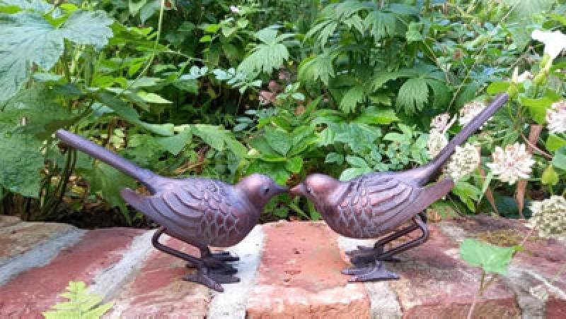 Image of Inspirational Gifting Pair Of Birds Sculpture Garden Ornament