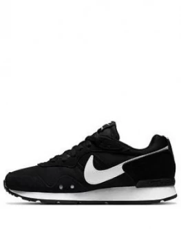 Image of Nike Venture Runner - Black/White