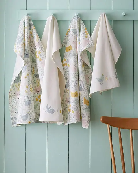 Image of Catherine Lansfield CL Cottage Friends Tea Towel Multi PO58301