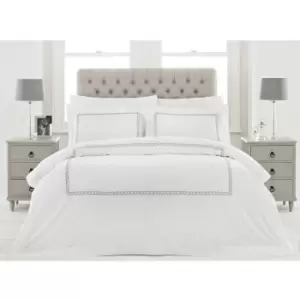Image of Riva Home Cleopatra Duvet Set (Single) (Silver) - Silver