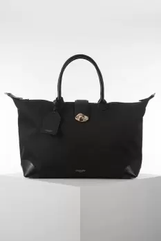 Image of 'Lucinda' The Weekender