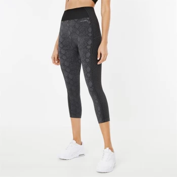 Image of USA Pro Seamless Capri Cropped Leggings - Charc/Snake