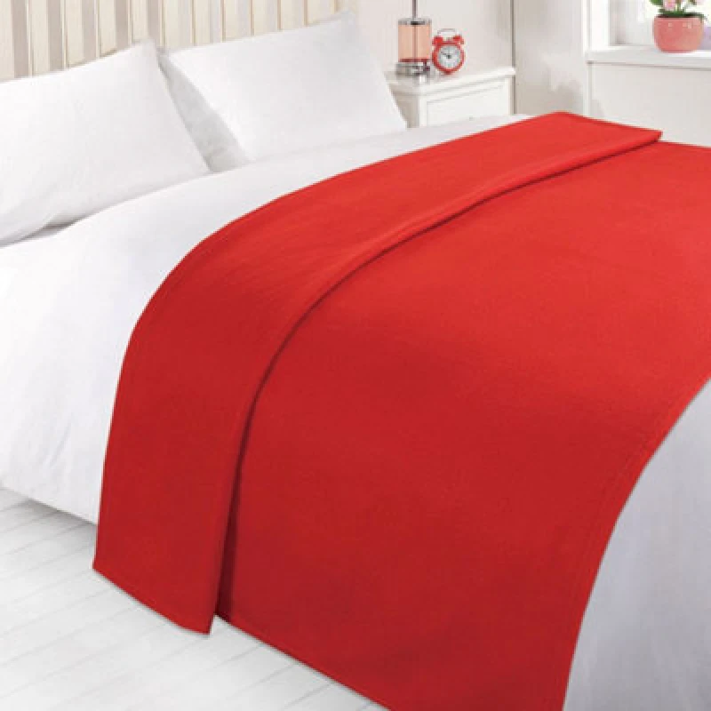 Image of OHS OHS Warm Plain Fleece Throw Over Bed Blanket in Red Size: 120cm x 150cm Red 120cm x 150cm Unisex 5027434088959