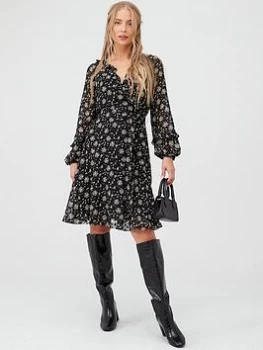 Image of Wallis Ditzy Dobby Floral Fit & Flare Dress - Black, Size 8, Women